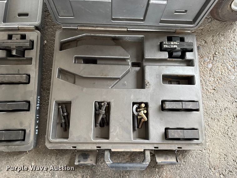 image for item EU5029 Robinair 34988 AC service machine