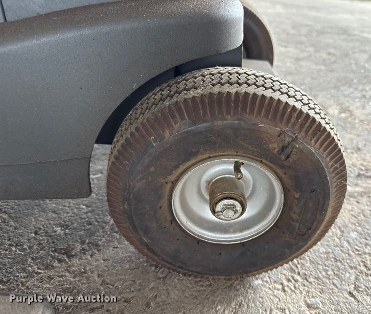 image for item EU5029 Robinair 34988 AC service machine