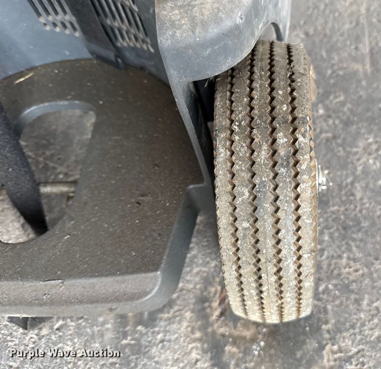 image for item EU5029 Robinair 34988 AC service machine