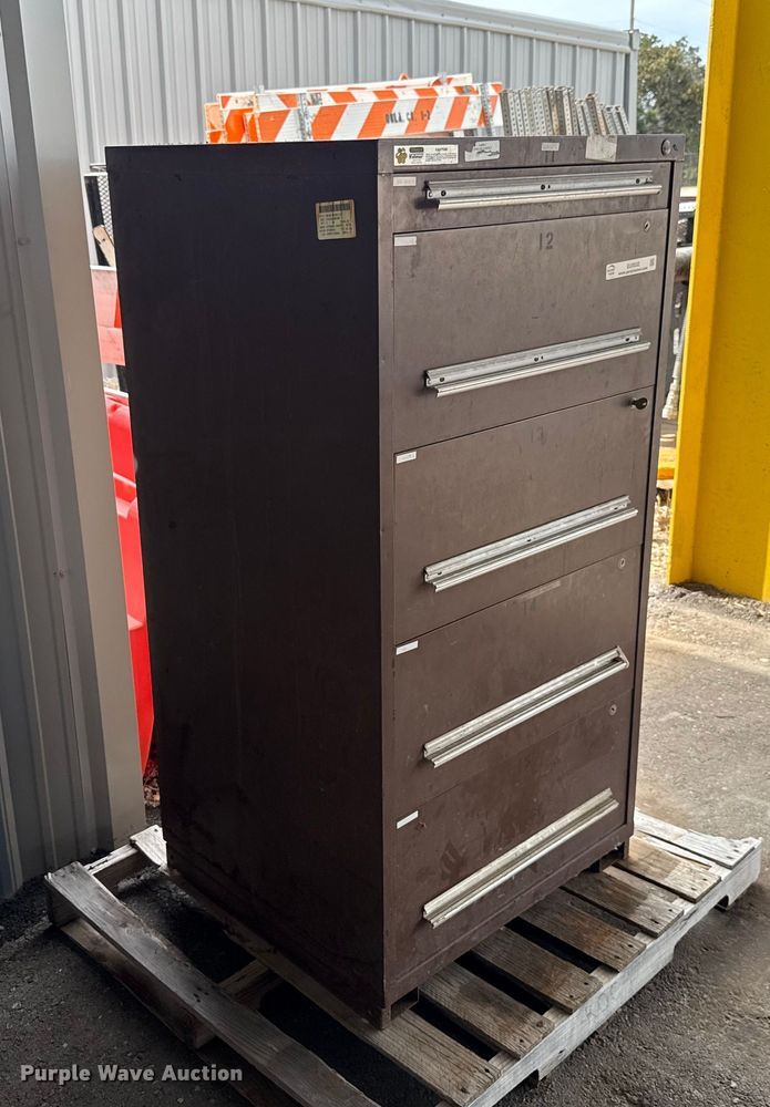 image for item EU5032 Stanley storage cabinet