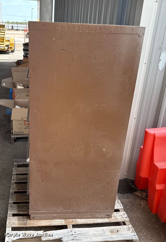 image for item EU5032 Stanley storage cabinet