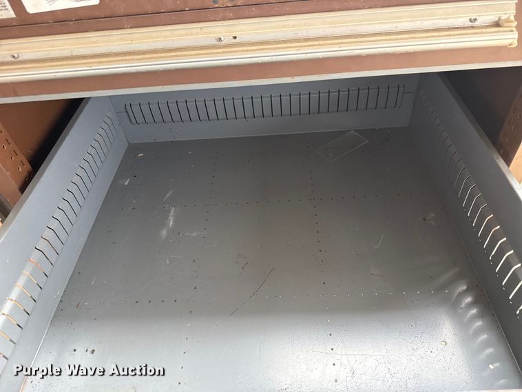 image for item EU5032 Stanley storage cabinet