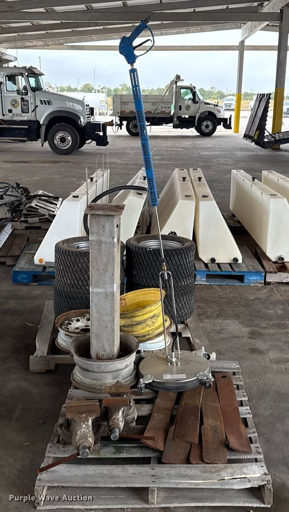 image for item EU5034 Tools