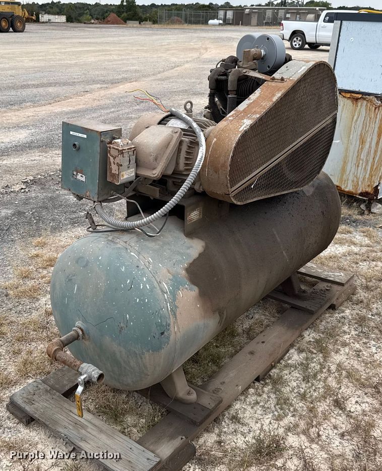 image for item EU5036 Champion air compressor