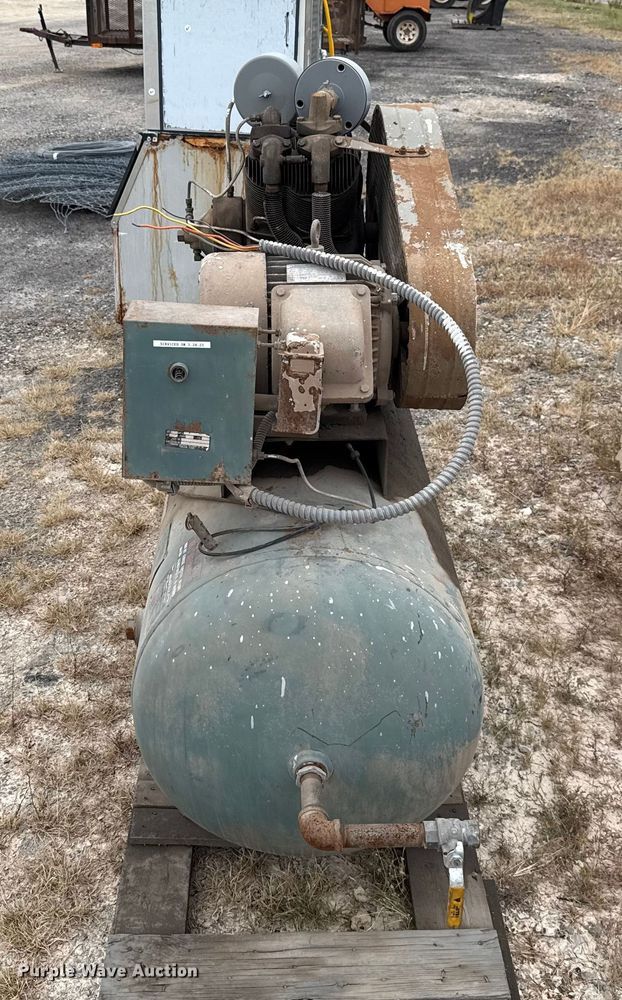 image for item EU5036 Champion air compressor