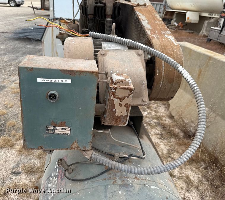 image for item EU5036 Champion air compressor