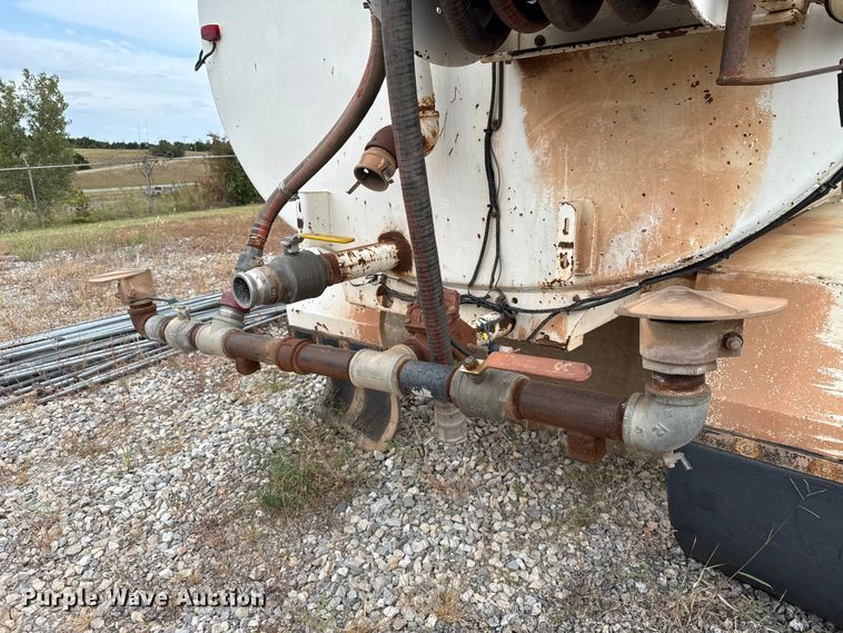 image for item EU5040 Rosco DS4000 water tank bed