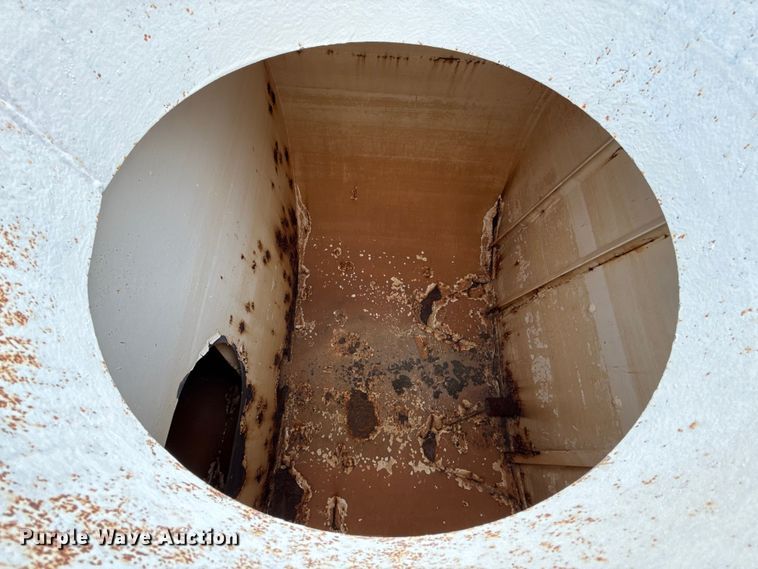 image for item EU5040 Rosco DS4000 water tank bed