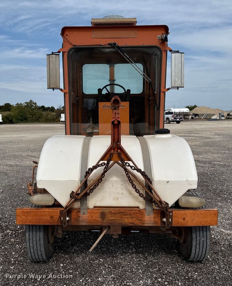 image for item EU5043 1998 Broce RJ350 broom