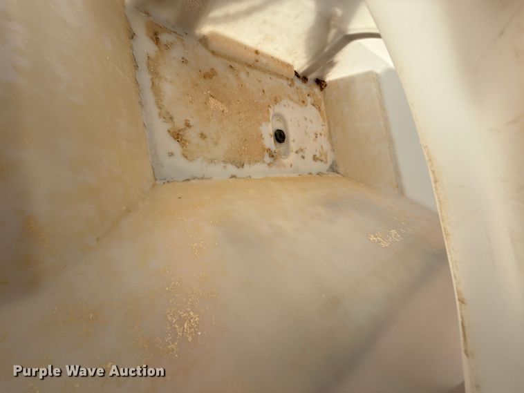 image for item EU5043 1998 Broce RJ350 broom