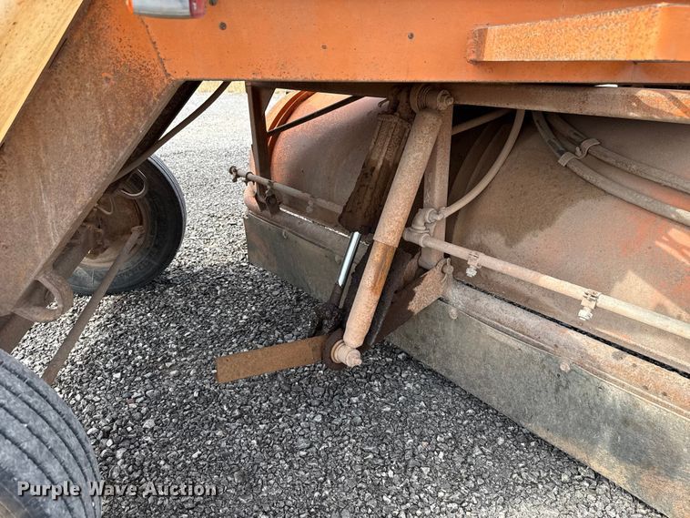 image for item EU5043 1998 Broce RJ350 broom