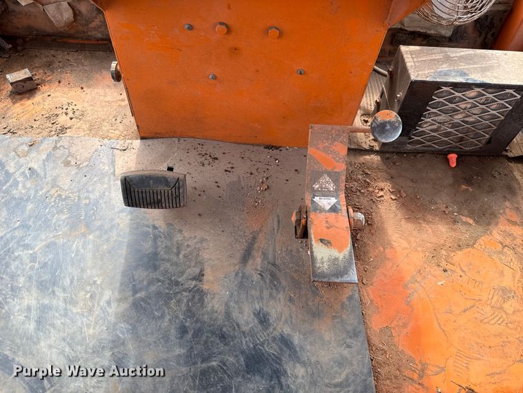 image for item EU5043 1998 Broce RJ350 broom