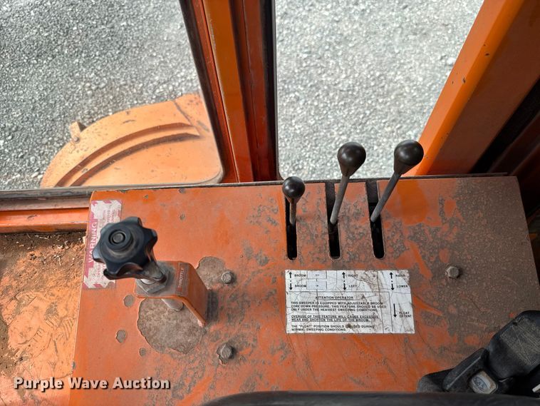 image for item EU5043 1998 Broce RJ350 broom