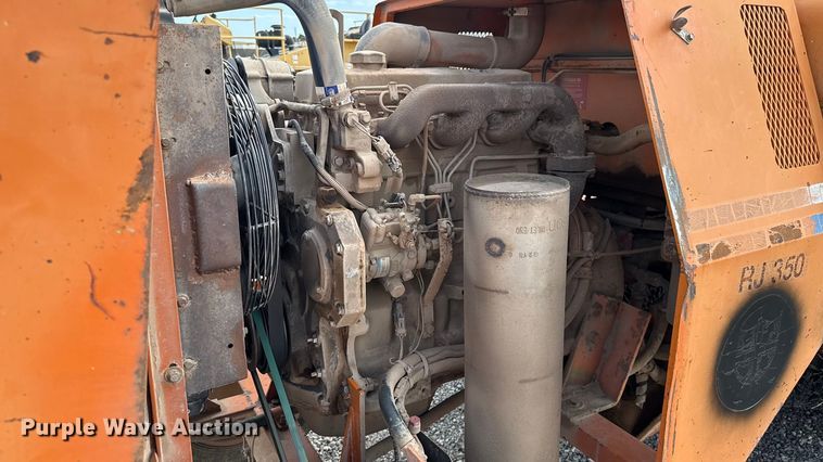 image for item EU5043 1998 Broce RJ350 broom