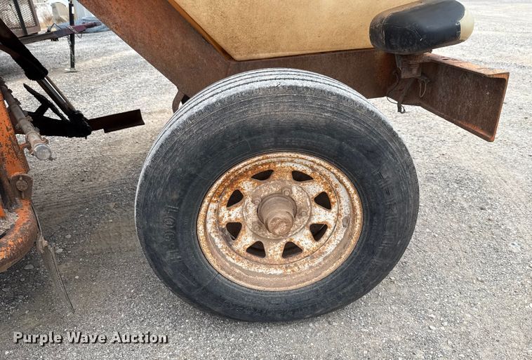 image for item EU5043 1998 Broce RJ350 broom