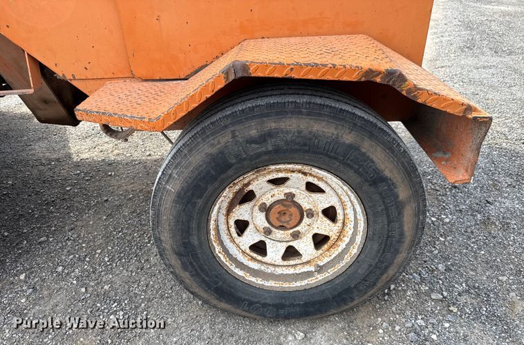 image for item EU5043 1998 Broce RJ350 broom