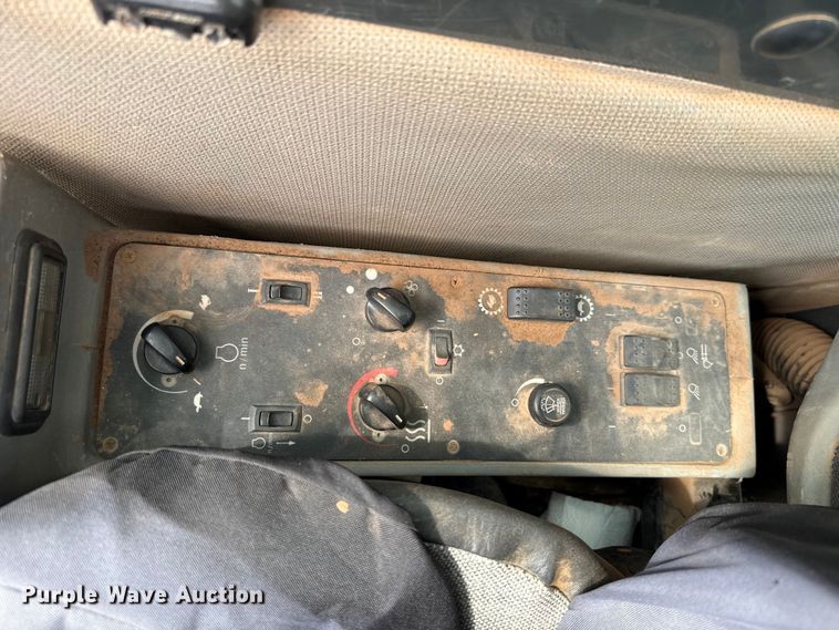 image for item EU5045 Gradall XL4100 III wheeled excavator