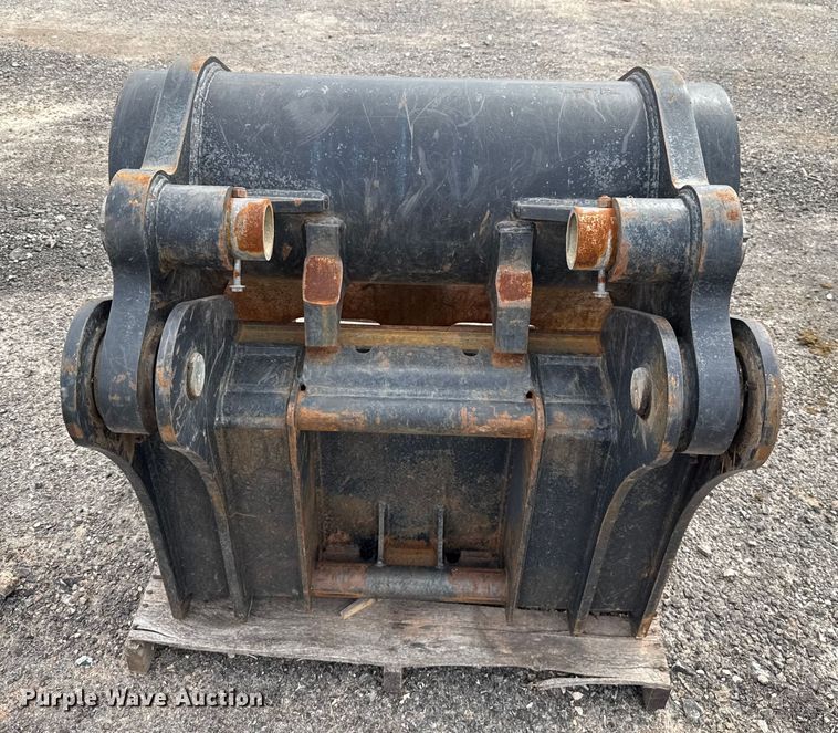 image for item EU5045 Gradall XL4100 III wheeled excavator