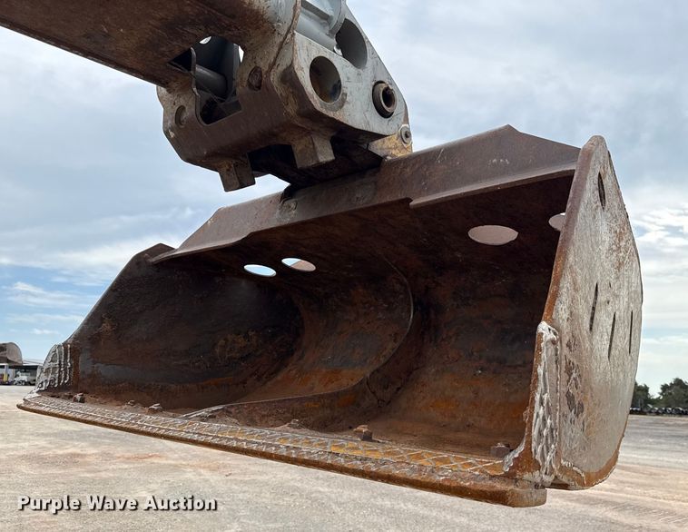 image for item EU5046 Gradall XL 4100 wheeled excavator