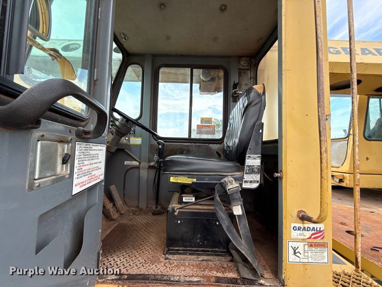 image for item EU5046 Gradall XL 4100 wheeled excavator