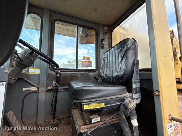 image for item EU5046 Gradall XL 4100 wheeled excavator