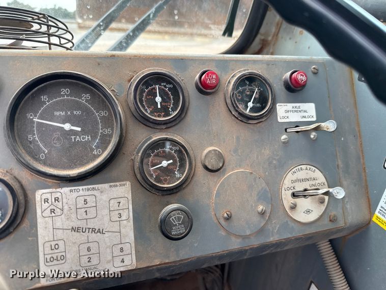 image for item EU5046 Gradall XL 4100 wheeled excavator