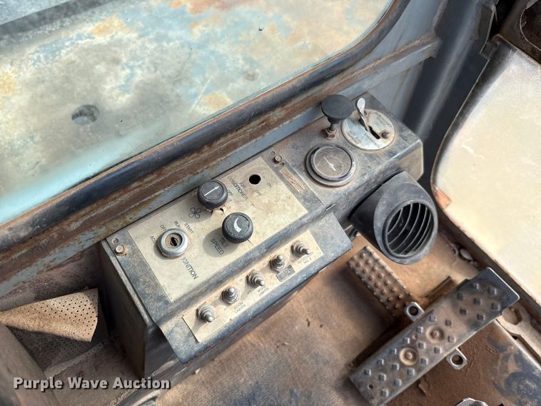 image for item EU5046 Gradall XL 4100 wheeled excavator