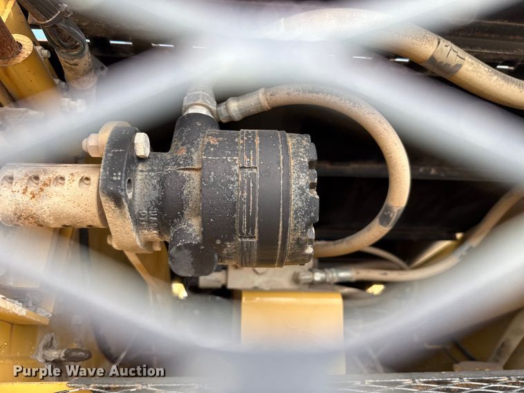 image for item EU5047 2008 Etnyre 2WD chip spreader