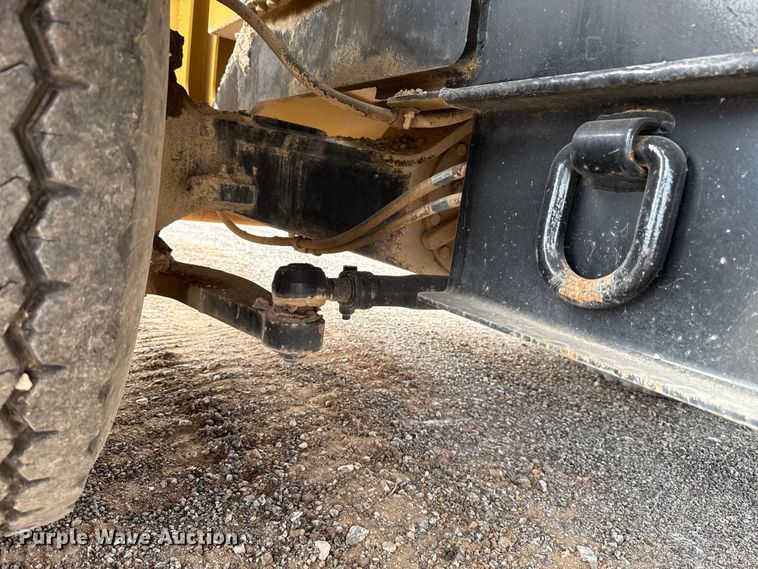 image for item EU5047 2008 Etnyre 2WD chip spreader