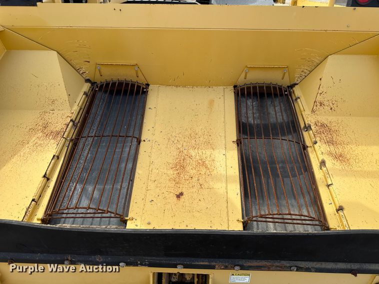 image for item EU5047 2008 Etnyre 2WD chip spreader