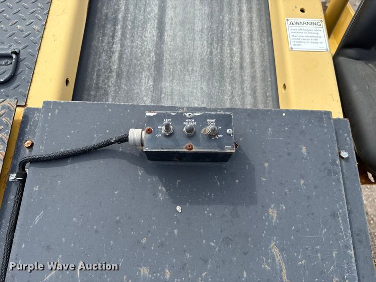 image for item EU5047 2008 Etnyre 2WD chip spreader