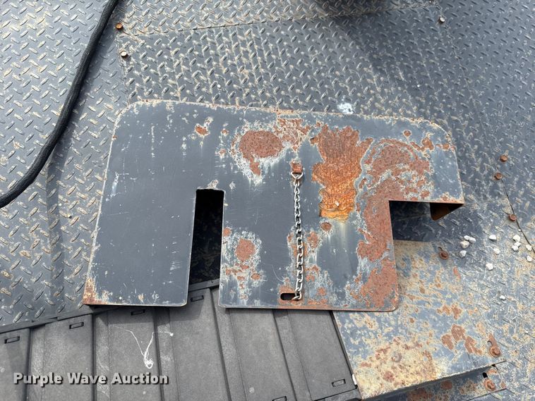 image for item EU5047 2008 Etnyre 2WD chip spreader