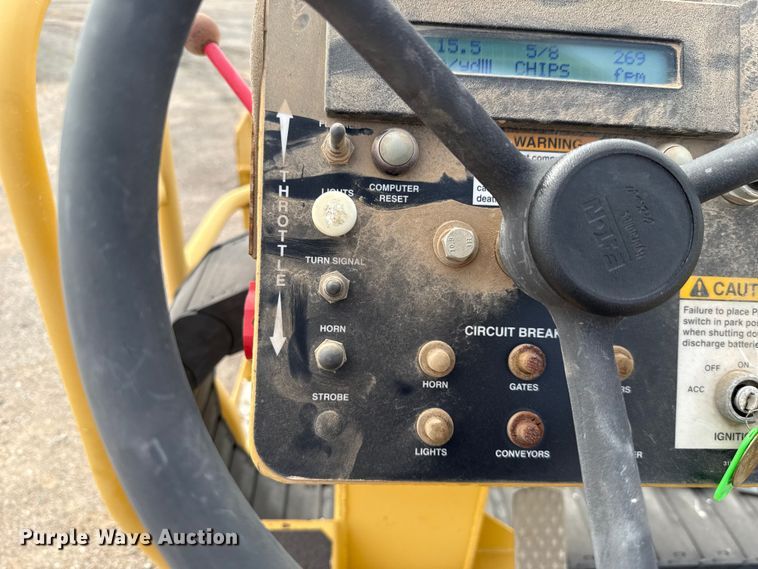 image for item EU5047 2008 Etnyre 2WD chip spreader