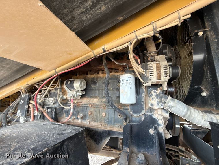 image for item EU5047 2008 Etnyre 2WD chip spreader