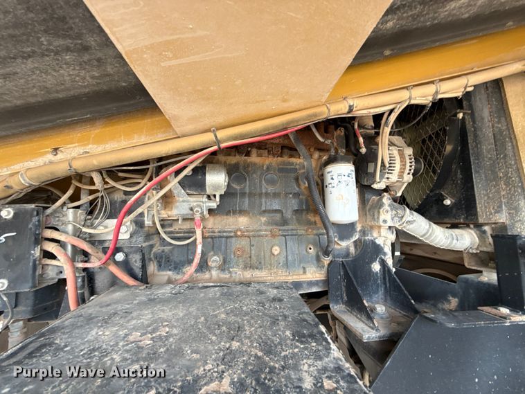 image for item EU5047 2008 Etnyre 2WD chip spreader