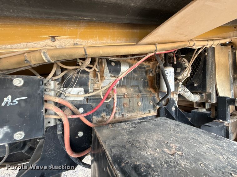 image for item EU5047 2008 Etnyre 2WD chip spreader