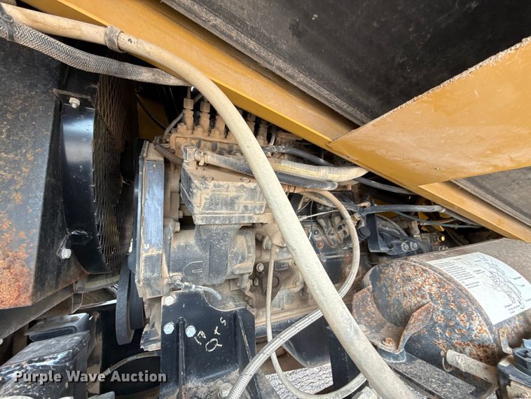 image for item EU5047 2008 Etnyre 2WD chip spreader