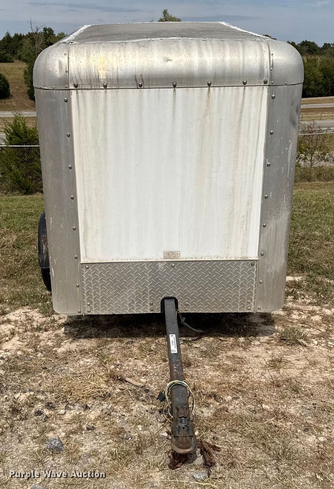 image for item EU5048 2003 Forest River Sierra Towables enclosed cargo trailer