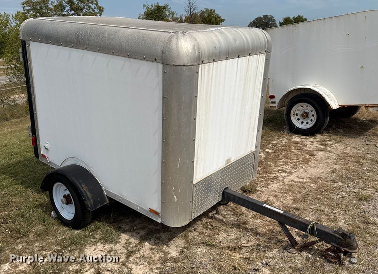 image for item EU5048 2003 Forest River Sierra Towables enclosed cargo trailer