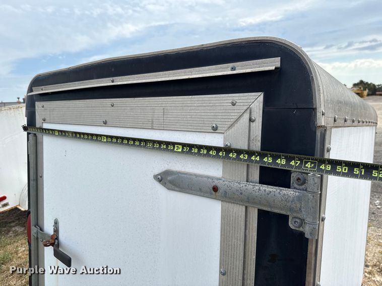 image for item EU5048 2003 Forest River Sierra Towables enclosed cargo trailer