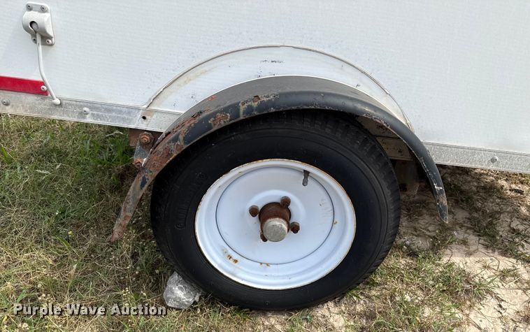 image for item EU5048 2003 Forest River Sierra Towables enclosed cargo trailer