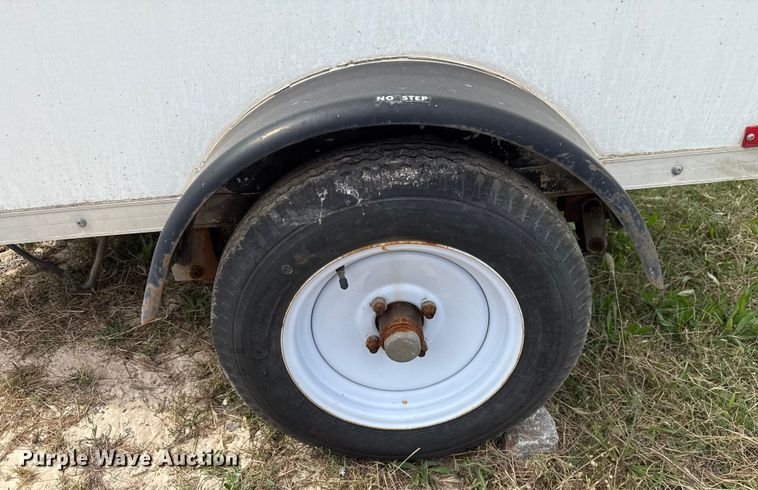 image for item EU5048 2003 Forest River Sierra Towables enclosed cargo trailer