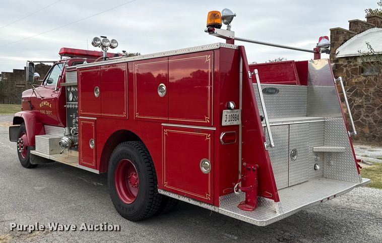 image for item EU5081 1990 GMC C7D  pumper fire truck