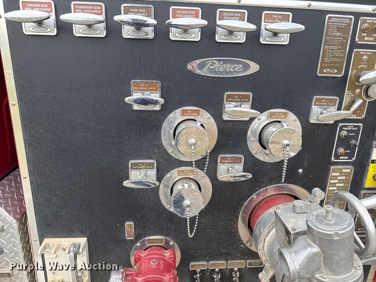 image for item EU5081 1990 GMC C7D  pumper fire truck