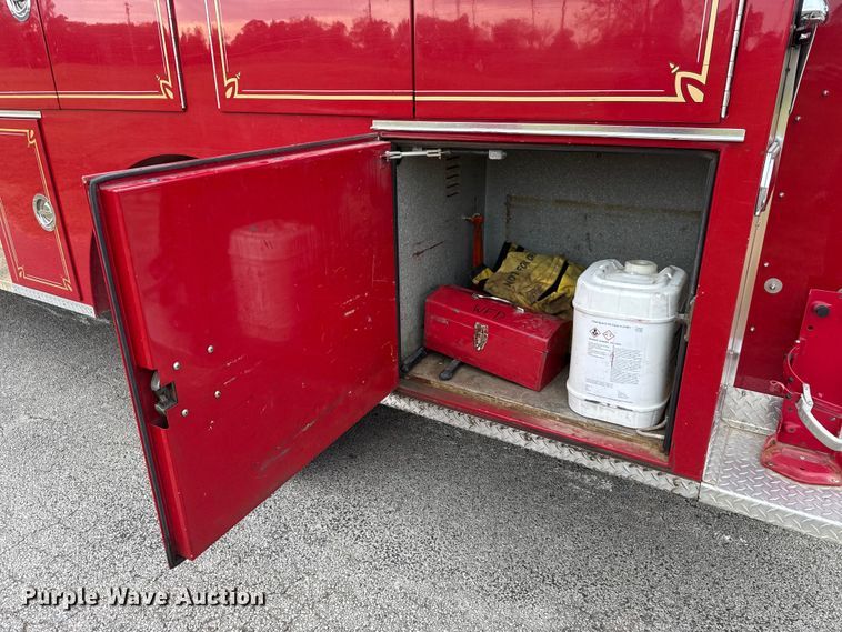 image for item EU5081 1990 GMC C7D  pumper fire truck