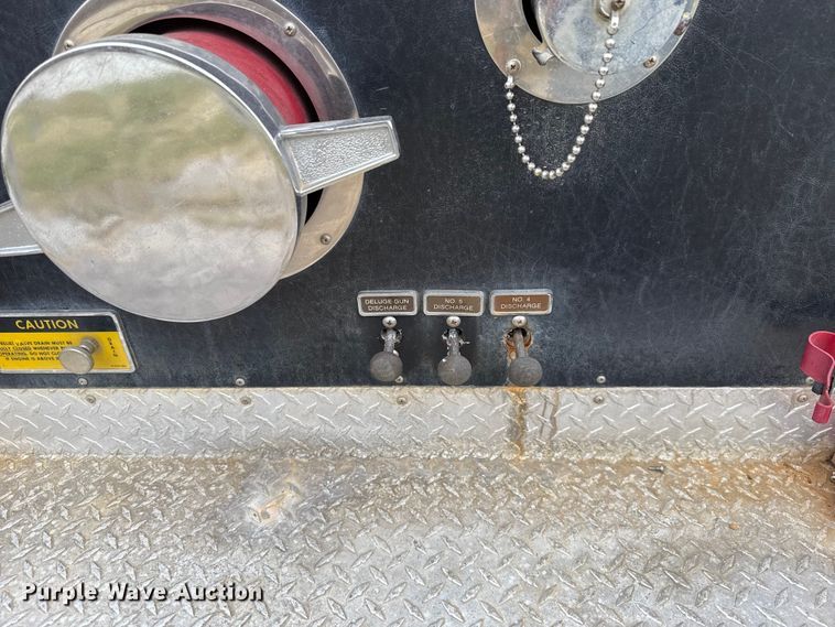 image for item EU5081 1990 GMC C7D  pumper fire truck