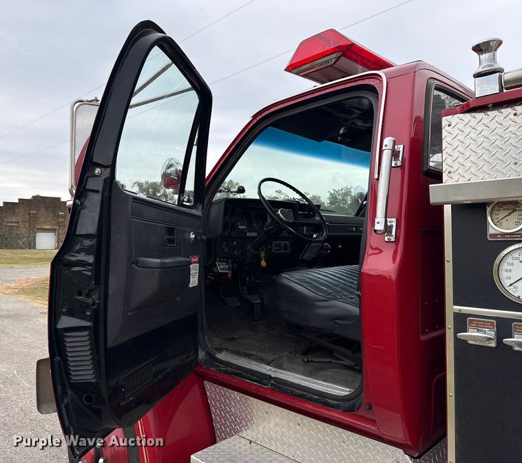 image for item EU5081 1990 GMC C7D  pumper fire truck
