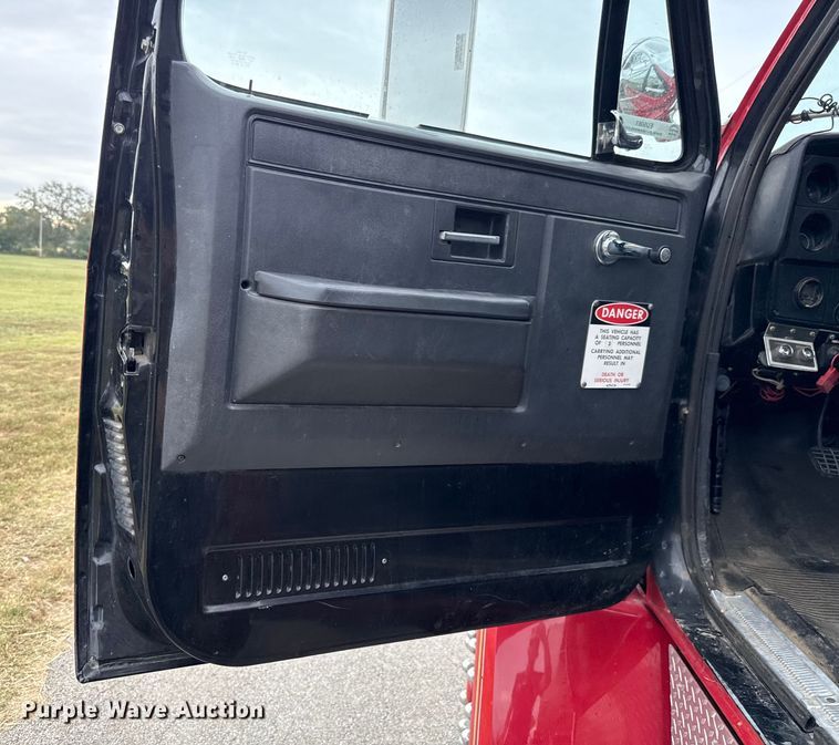 image for item EU5081 1990 GMC C7D  pumper fire truck