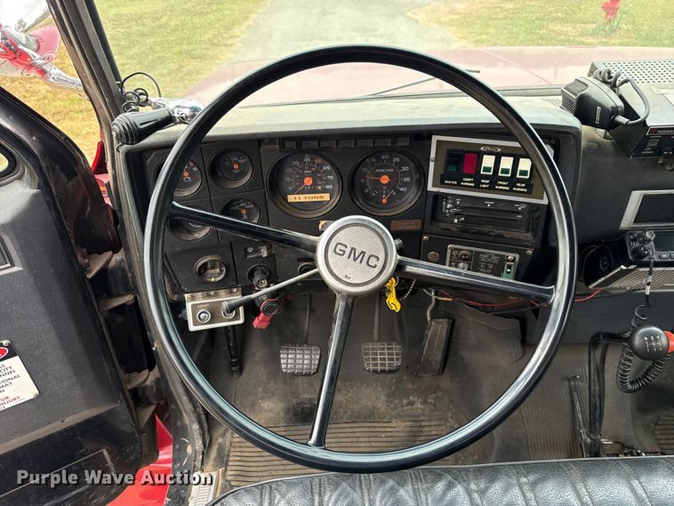 image for item EU5081 1990 GMC C7D  pumper fire truck