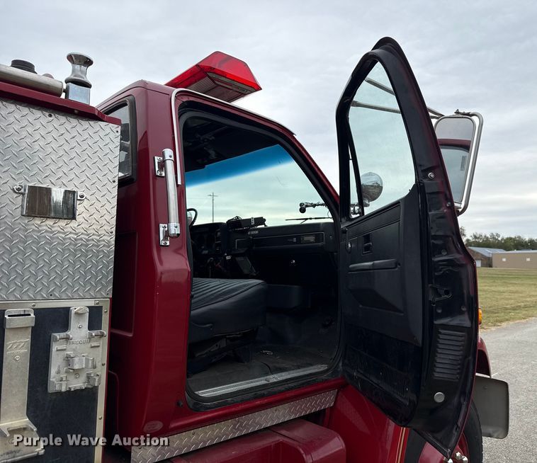 image for item EU5081 1990 GMC C7D  pumper fire truck